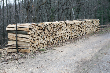 Holzstapel © Klaus Eppele