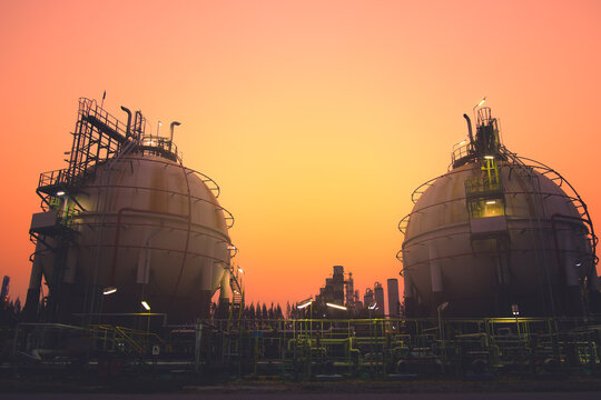 Gas storage sphere tanks and pipeline in oil and gas refinery industrial plantv