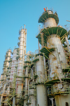 Petrochemical distillation tower  in the chemical industry
