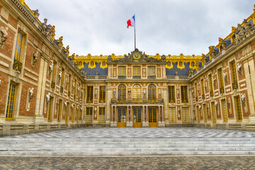 Palace of Versailles is in France