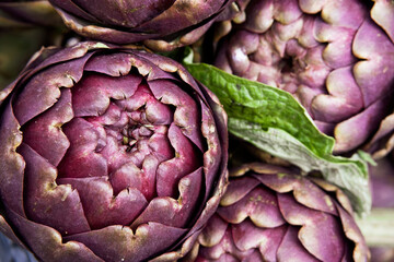 Fototapeta premium Artichokes a typical italian food in Roma's market 