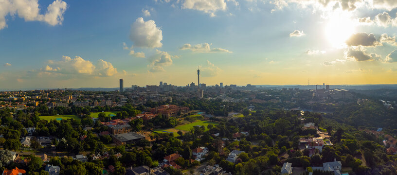 A panoramic view of the Upper Houghton neighbourhood