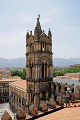 Fototapeta na wymiar Glockenturm der Kathedrale von Palermo