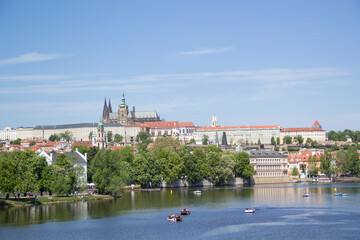Obraz premium Beautiful view of St. Vitus Cathedral, Prague Castle, and Mala Strana in Prague, Czech Republic