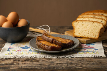 Comida Típica Salvadoreña: Torrejas en miel