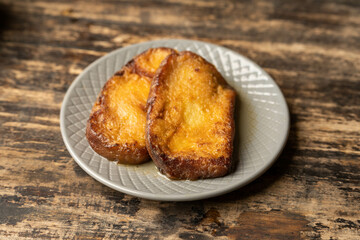 Comida Típica Salvadoreña: Torrejas en miel