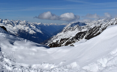 Blick vom Wurmkogel in Tirol in die Alpenlandshcaft
