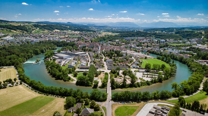 Postkartenansicht von Bremgarten AG mit der bekannten Flusschlaufe. Blick auf die Unterstadt.