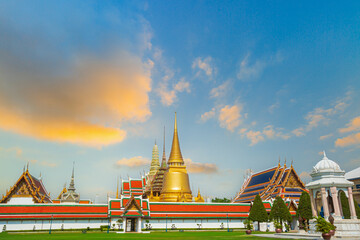 Naklejka premium Wat Phra Kaew, Bangkok, Thailand,Wat Phra Kaew in Bangkok, Thailand - is a sacred temple and it's a part of the Thai grand palace, the Temple houses an ancient Emerald Buddha
