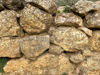 Muro de piedra rural