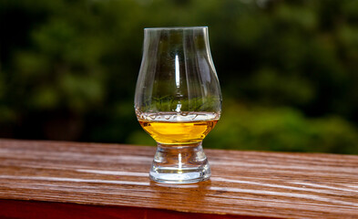 single malt scotch whisky in glencairn glass