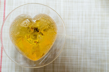 ハート型のシャンパングラス