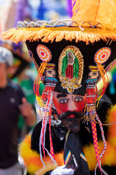Dance of the chinelos in the carnival of the State of Mexico - Mexican Culture
