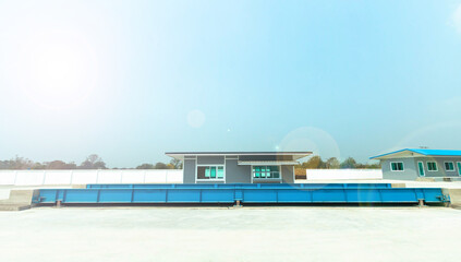Weighing the car on the container 