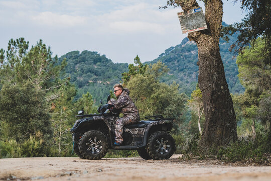veh&iacute;culo, deporte, extremidad, todoterreno, conducir, moto, aventura, rueda, carretera, auto, transportaci&oacute;n, diversi&oacute;n, terreno, carrera, motor, al aire libre, aislada, militar, soldado, ej&eacute;rcito, 