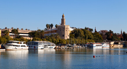 Obraz premium Torre del Oro and Guadalquivir river in Seville, andalusia, Spain