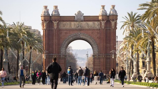 Arc de triomf monument, barcelona, spain 