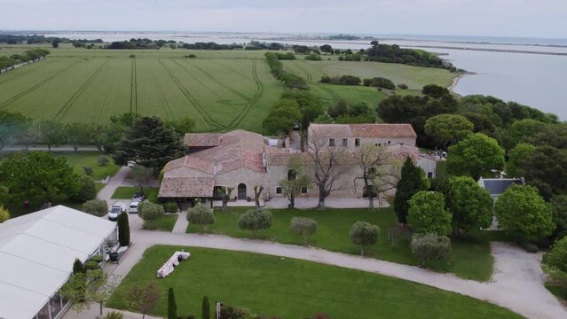 Luxury wedding venue in the south of France with the sea in the background