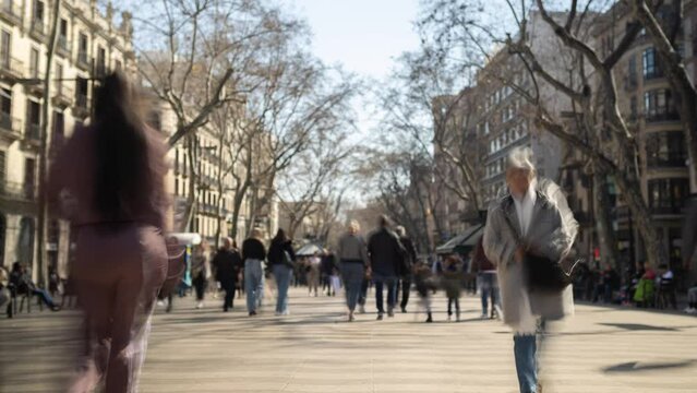 Las ramblas crowd timelapse barcelona spain.