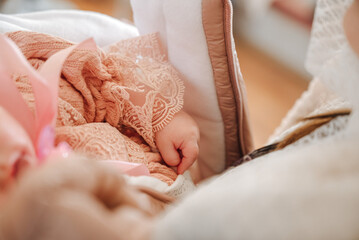 small handles and legs of the baby	