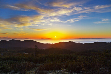 羅臼山からの日の出（羅臼町