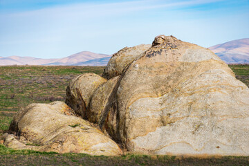 Fototapeta premium Boulders at Carrizo Plain National Monument