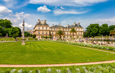 Fototapeta na wymiar Luxembourg palace and gardens in Paris, France