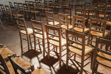 チャペルの椅子