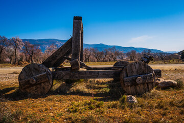 catapult on the road to the castle of loarre spain