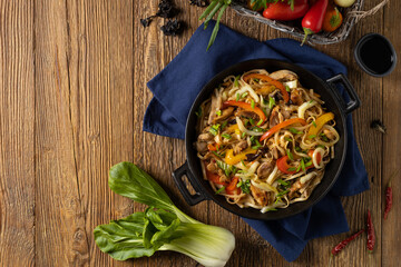 Pasta with chicken in oyster sauce.