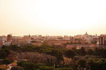 Fototapeta na wymiar Early morning view of the city of Valencia and Turia Garden 