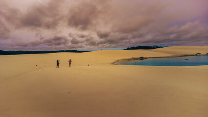 Rio Dunas Praia Lagoas Pequenos Lençóis Paisagem Barreirinhas Vilarejo Caburé Mandacaru Proteção Ambiental Paulino Neves Cenário Tropical Paradisíaco Paraíso Natureza Aéreo Drone Turismo 