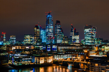Fototapeta na wymiar Skyline of London city at night