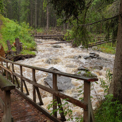 Reißender Bach im Gudbrandsdalen ein Tal in der norwegischen Provinz Innlandet das längste Tal...