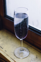 purple violet violette champagne sparkling wine flute cocktail gray
