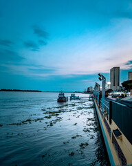 Atardecer en el malecón 2000