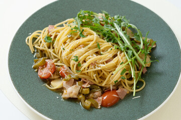 jalapeno aglio e olio pasta detail cut, 알리오올리오 파스타