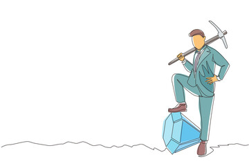 Single one line drawing businessman digging ground with pickaxe and finding big diamond. Success business, achievement, and discovery concept. Continuous line draw design graphic vector illustration