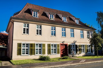 bad doberan, deutschland - saniertes altes haus