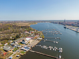 Rostock Hansestadt Gro&szlig;stadt Luftaufnahme von oben Fluss Warnow Ostsee Hafengebiet aus der Luft