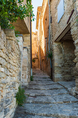 Gordes Provenzalisches Dorf im Herzen der Provence 