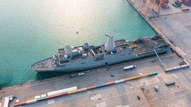 USS John P. Murtha (LPD-26) San Antonio-class amphibious transport dock ship of the United States Navy,