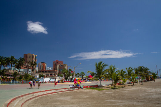 Malec&oacute;n Playa el Murci&eacute;lago en Manta