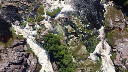 Rio Carrao antes de llegar al Salto Ucaima (Canaima)