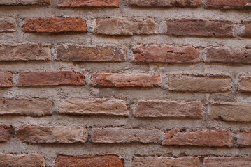 レンガ造りの壁
