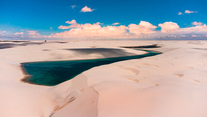 Lençóis Maranhenses Lagoas Dunas Praia Paisagem Barreirinhas Atins Planeta Vilarejo Star Wars Vingadores Proteção Ambiental Cenário Tropical Paradisíaco Paraíso Natureza Aéreo Drone Turismo Turístico