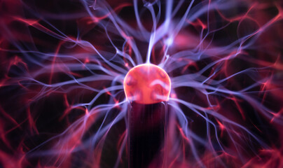 ARCO ELECTRICO DENTRO DE UNA BOLA TESLA