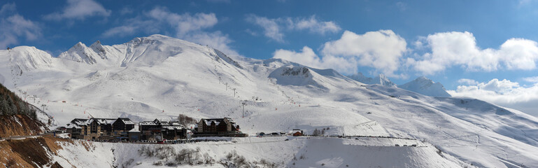 Occitanie - Hautes-Pyrénées - Peyragudes en hiver
