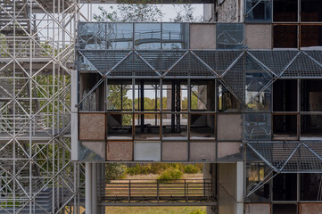 Obraz premium Old destroyed unfinished hospital in the Croatian capital Zagreb in Europe