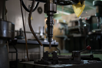 Threaded with radial drilling machine